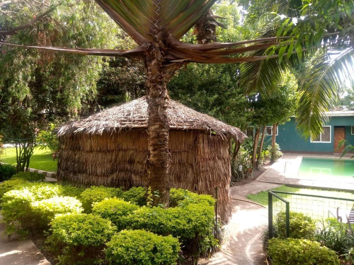Karibu Heritage House Аруша Екстериор снимка